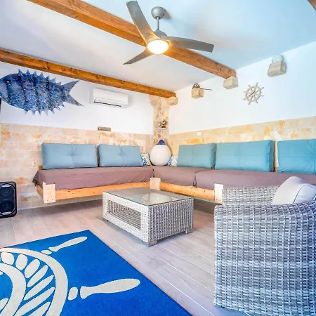 Sleeps 8 With Pool Air Con And Wifi Villa Novi Vinodolski