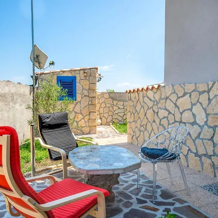 Sleeps 8 With Pool Air Con And Wifi Villa Novi Vinodolski